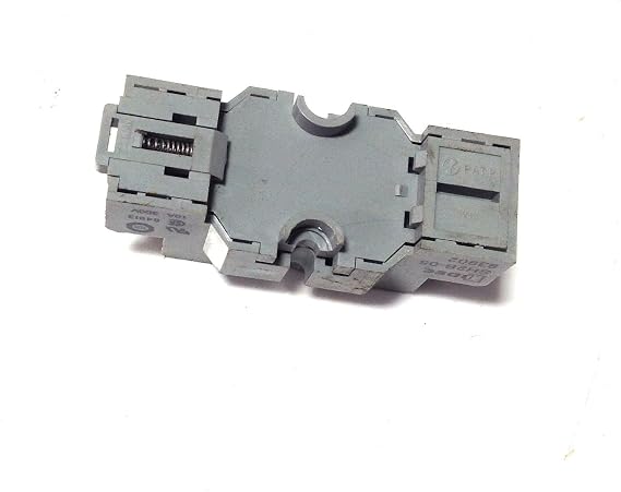 IDEC SH2B-05 10 AMP, 300 VAC, 8 Blade, 8 Position Terminal, AC/DC COILS, DIN-Rail Mount, Relay Socket