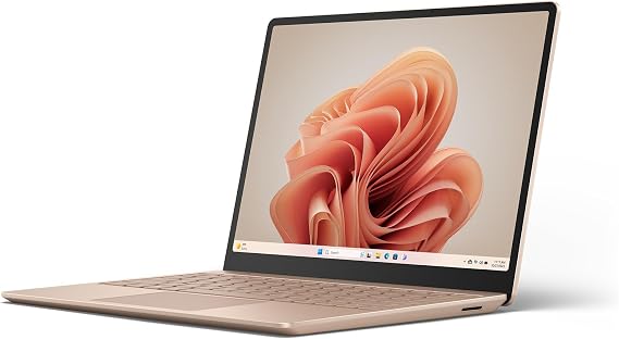 Microsoft Surface Laptop Go 3 / Office H&B 2021 / 12.4" / 12th Gen Core-i5 /8GB/256GB / Sandstone XK1-00015