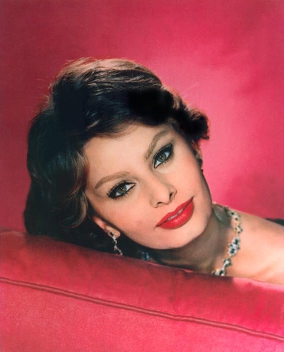 Sophia Loren Color Portrait Photo Print (16 x 20)