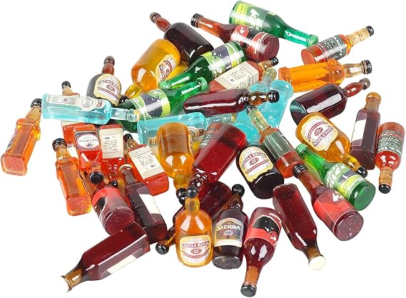 40pcs Miniature Mini Fake Beer Bottles Toys, Mixed Wine Drinks Decoration Beer Glass Model, Beer Can Beer Bottle Models for Fairy Garden Pub Bar Dolls House Tableware Decoration