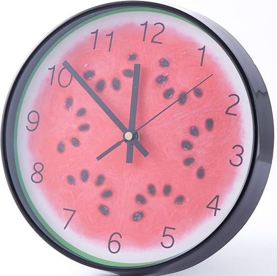 Reloj de pared para cocina con frutas – スイカキッチン壁掛け時計、ホームダイニングルーム用10インチサイレントクロック、モダンなキッチン装飾のためのブラックフレームフルーティーデザイン