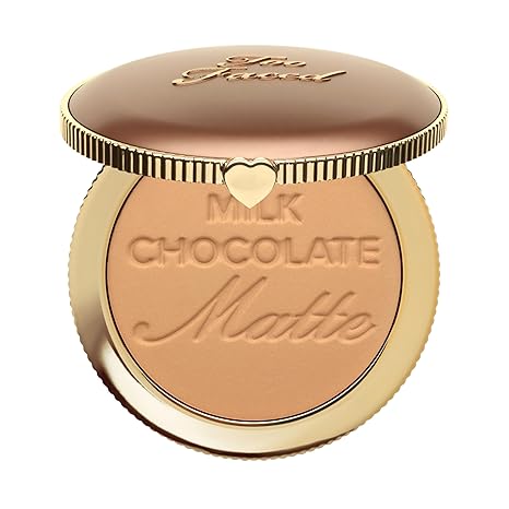 Too Faced Chocolate Soleil Matte Blurring Bronzer | Matte Bronzer Powder that Mimics Natural Skin for Blurred Sun-Kissed Effect