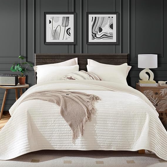 weigelia Velvet Quilts King Size Luxurious Soft Coverlet Striped Bedding Set Cream Quilt Set with 2 Matching Pillowcases, for All Season